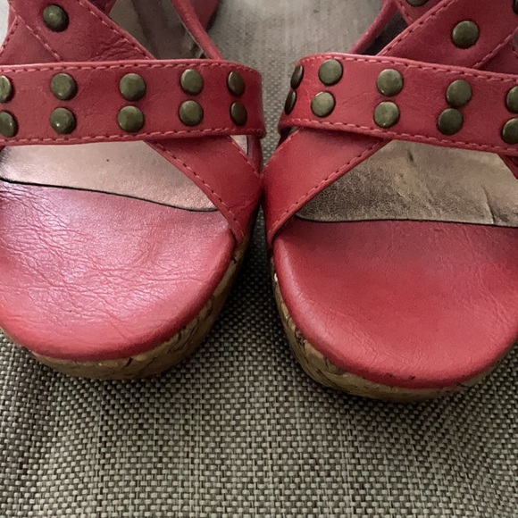 Wedges with Stud Detail - Picture 6 of 7